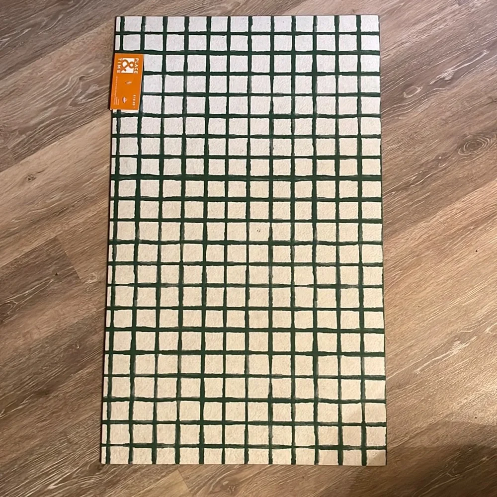 NWT Green Plaid Doormat Rug